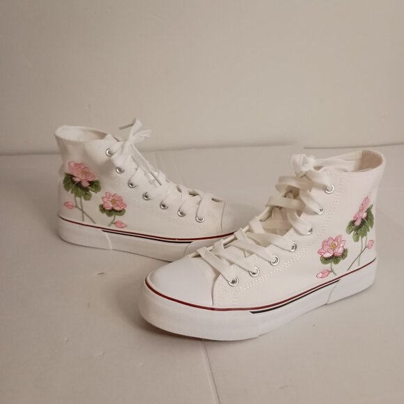 White Embroidered Floral High Top Sneakers Women’s Size 7.5 NWOT - Picture 13 of 13